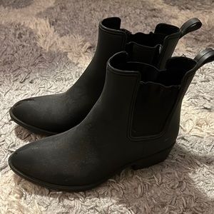 Jeffrey Campbell Chelsea Rain Boot in Size 6